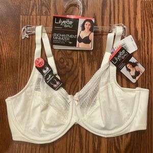 Brand new Lilyette by Bali bra size 36 D